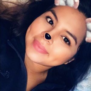 Meet your Posher, Alexandra